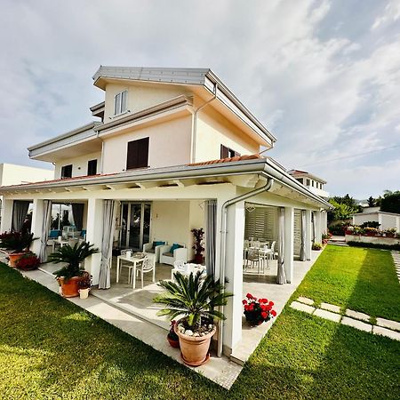 Invilla Bed&Breakfast - Quality Rooms Santa Maria di Castellabate Exterior foto