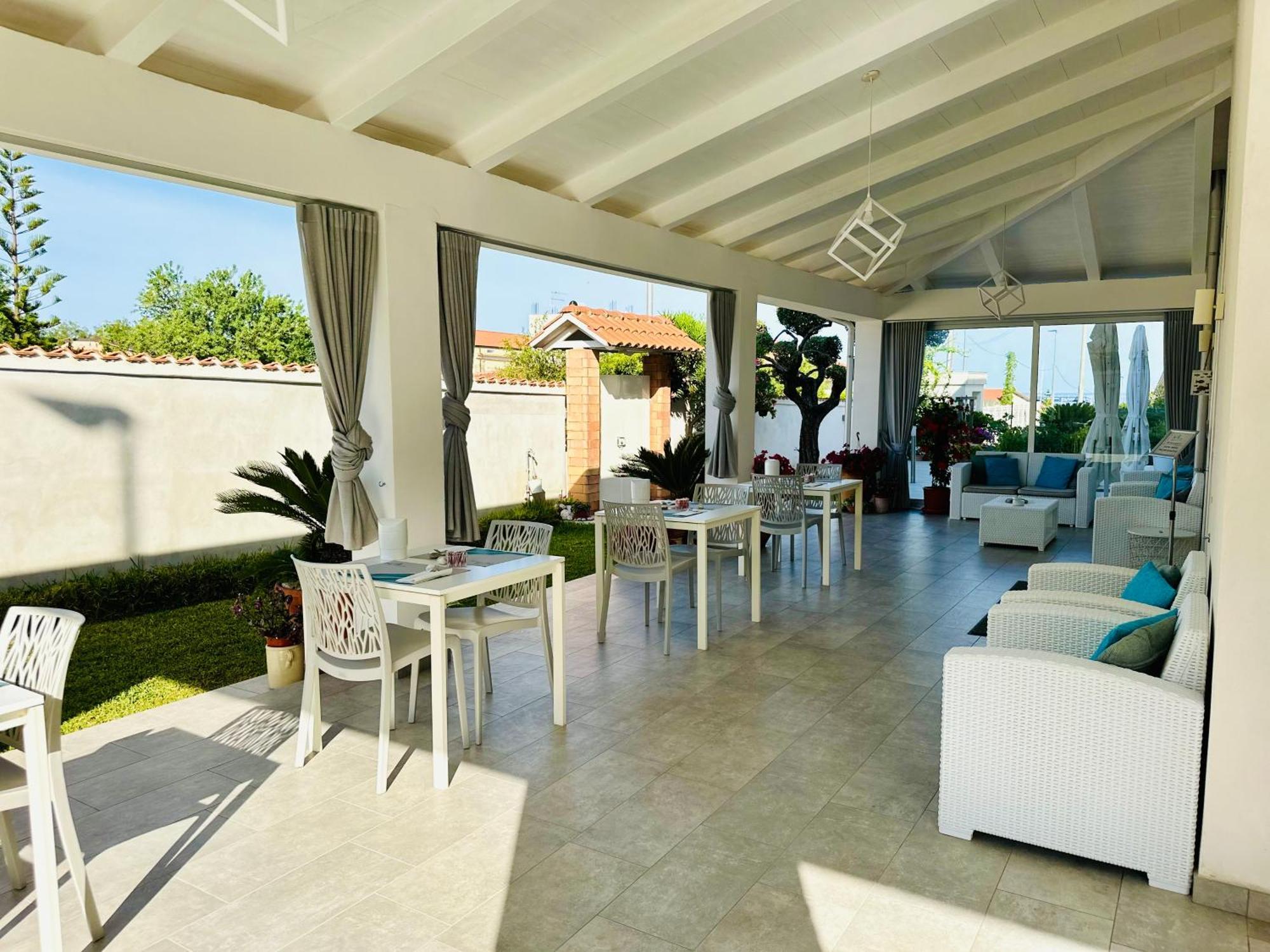 Invilla Bed&Breakfast - Quality Rooms Santa Maria di Castellabate Exterior foto